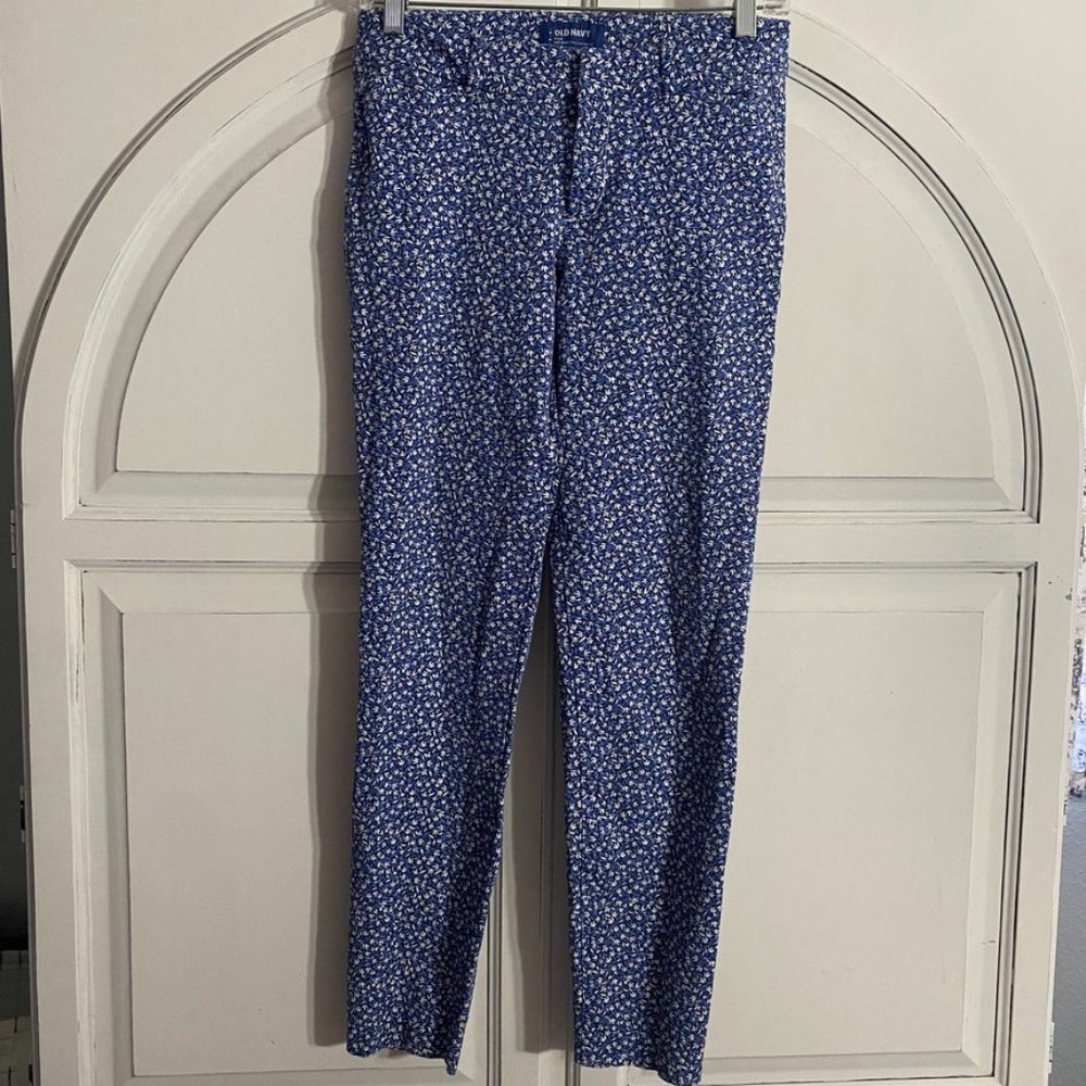 Old Navy | Pixie Pants | Size 4 tall